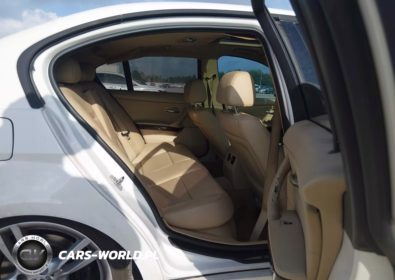 2011 BMW 328I VIN:WBAPH7G57BNN04209 - 8
