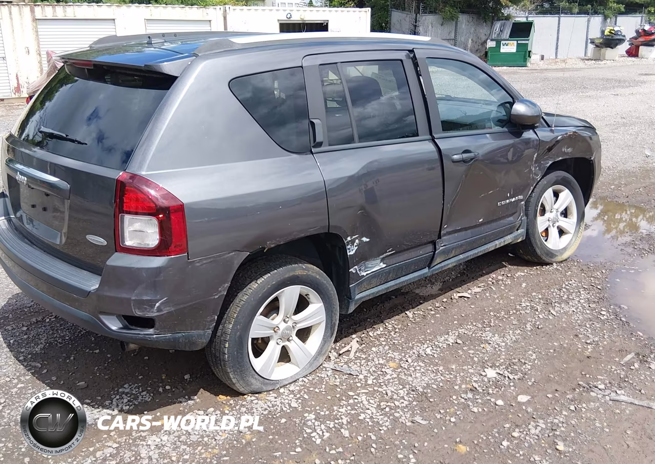 2016 Jeep Compass Latitude VIN:1C4NJDEB1GD785667 - 12