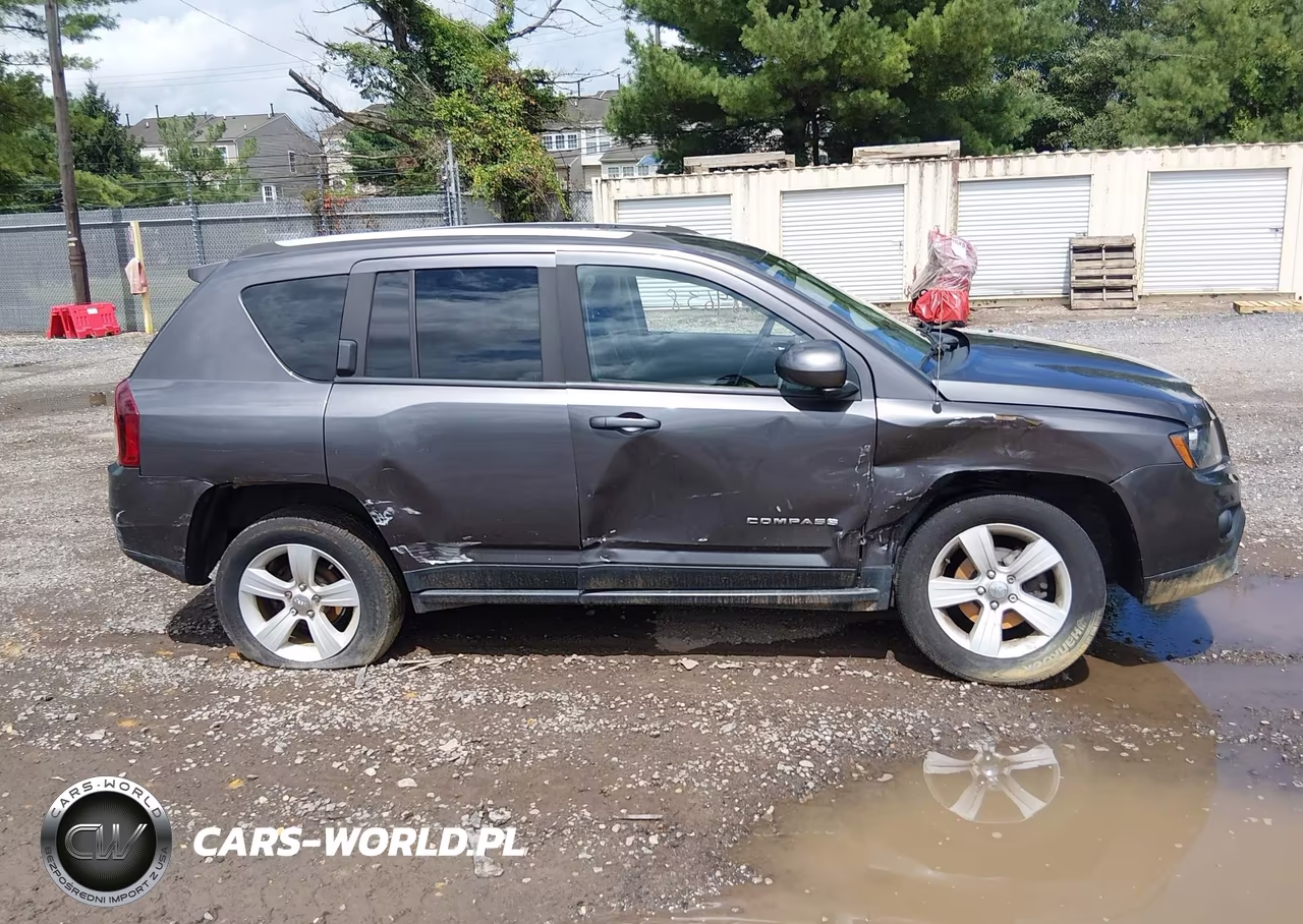 2016 Jeep Compass Latitude VIN:1C4NJDEB1GD785667 - 6