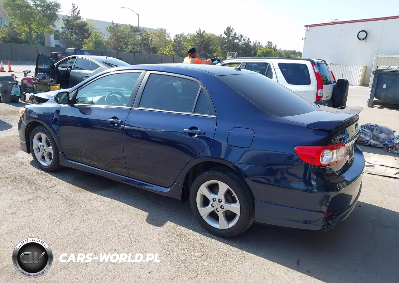 2011 Toyota Corolla S VIN:2T1BU4EEXBC625815 - 3