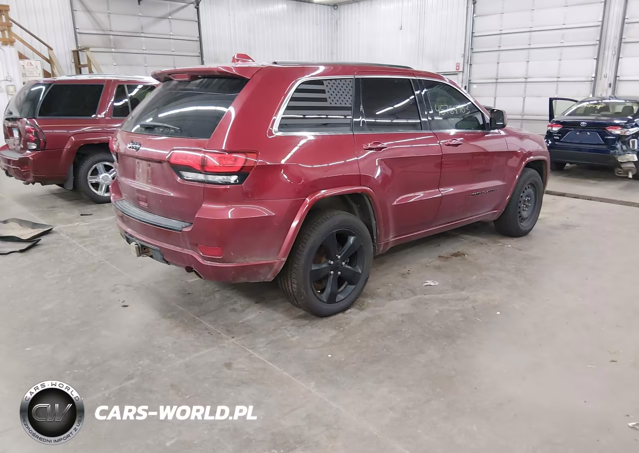 2015 Jeep Grand Cherokee Altitude VIN:1C4RJFAG2FC932405 - 4