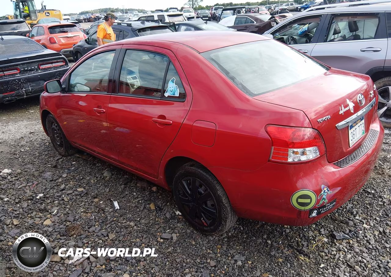 2010 Toyota Yaris VIN:JTDBT4K35A4070912 - 3