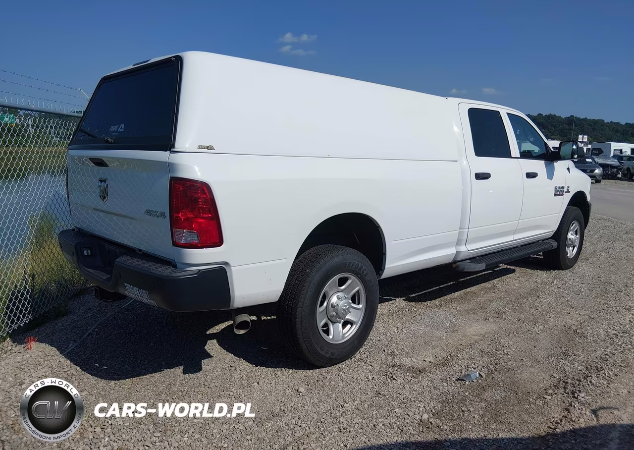 2017 Ram 3500 Tradesman 4X4 8' Box VIN:3C63R3GL2HG762331 - 3