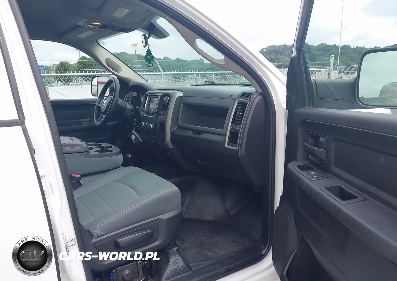 2017 Ram 3500 Tradesman 4X4 8' Box VIN:3C63R3GL2HG762331 - 4