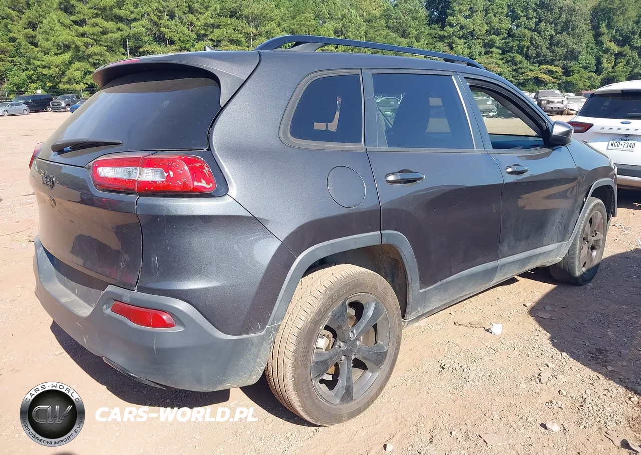 2015 Jeep Cherokee Latitude Altitude VIN:1C4PJLCB4FW781203 - 4
