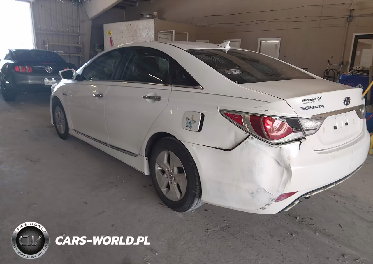 2012 Hyundai Sonata Hybrid VIN:KMHEC4A42CA047837 - 3