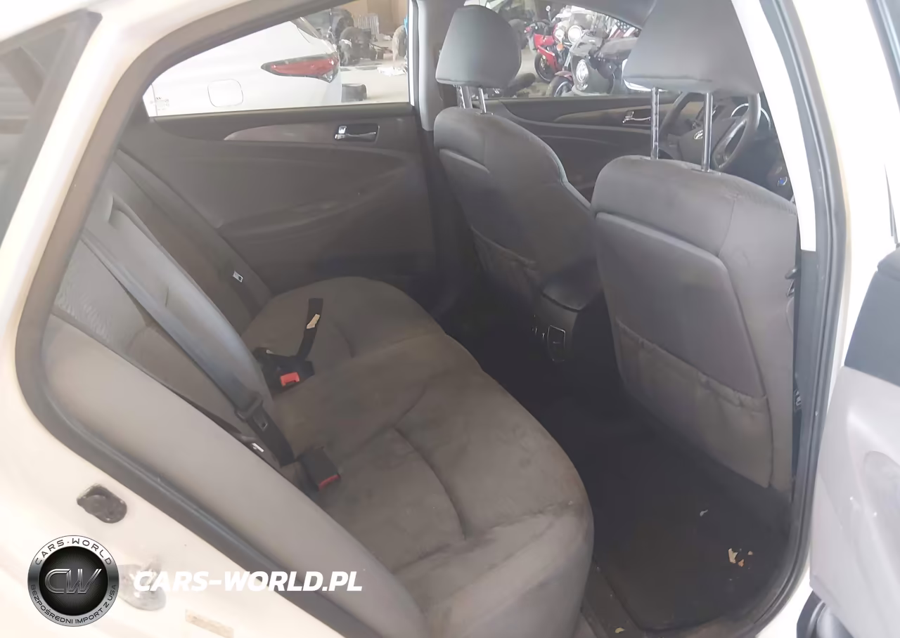2012 Hyundai Sonata Hybrid VIN:KMHEC4A42CA047837 - 8