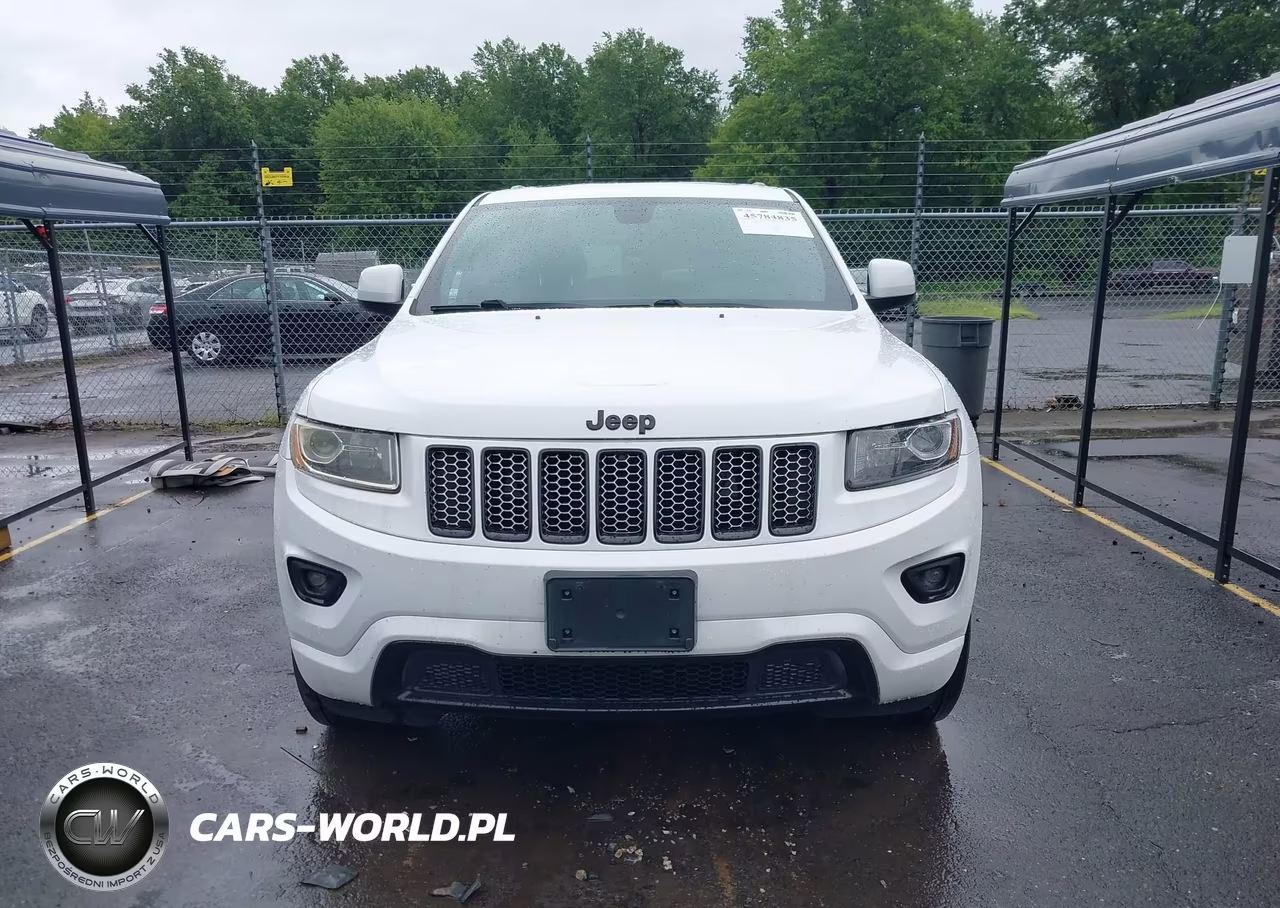 2015 Jeep Grand Cherokee Altitude VIN:1C4RJFAG1FC230012 - 13