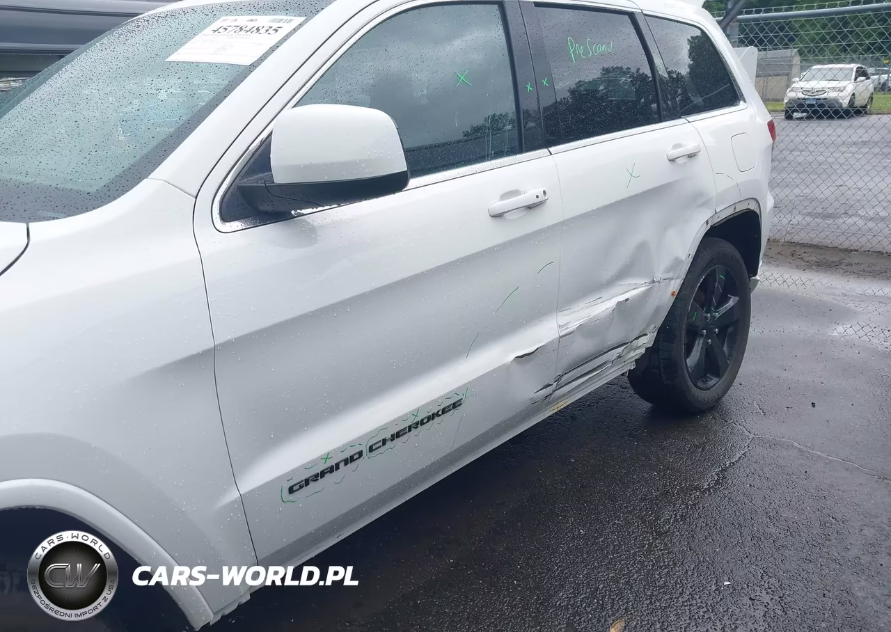 2015 Jeep Grand Cherokee Altitude VIN:1C4RJFAG1FC230012 - 6