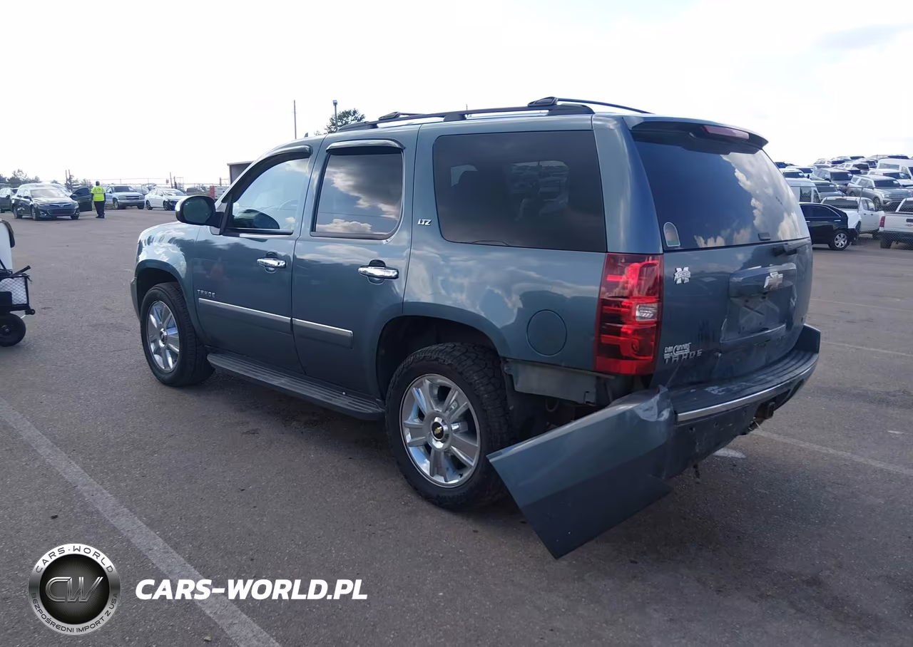 2010 Chevrolet Tahoe Ltz VIN:1GNUKCE02AR114334 - 3
