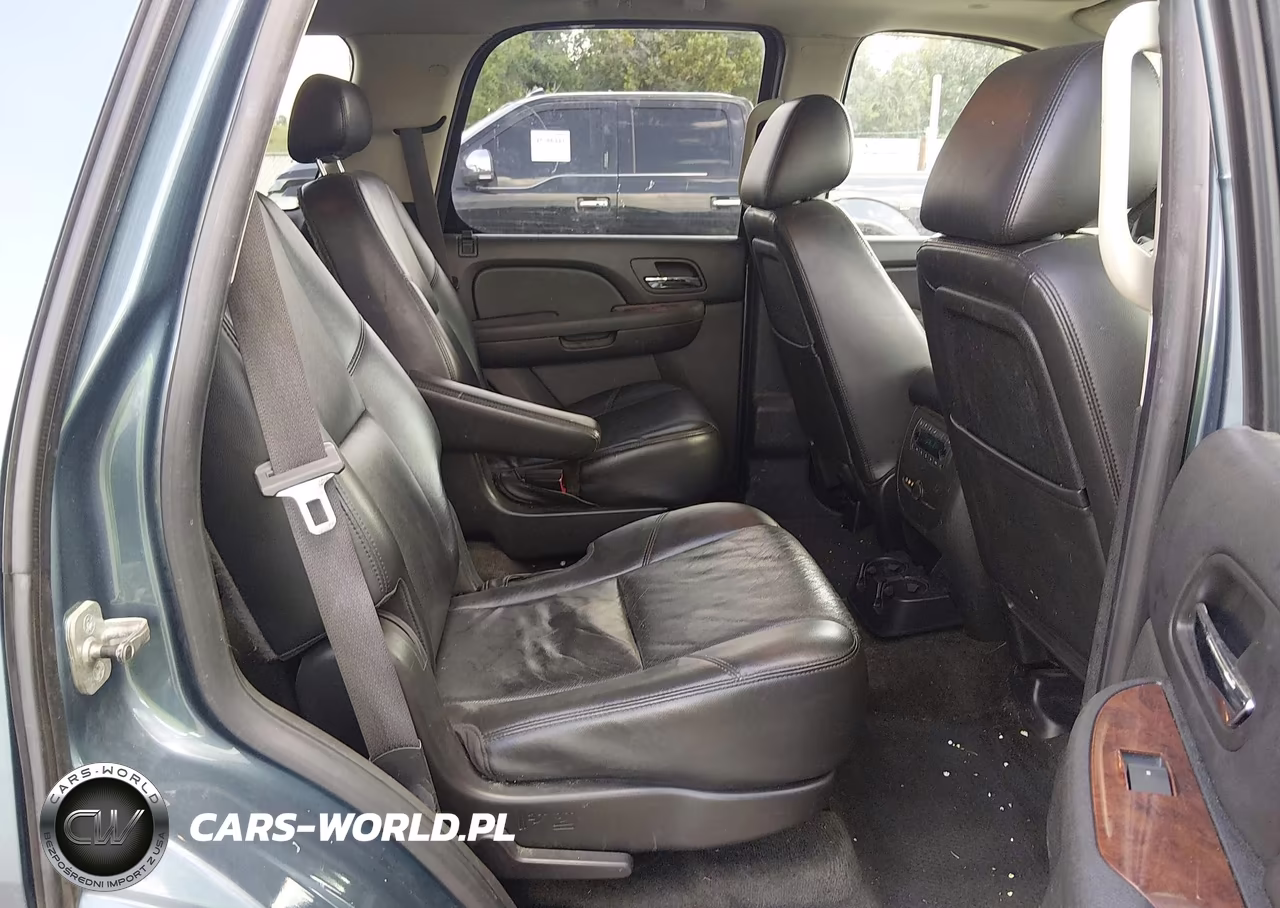 2010 Chevrolet Tahoe Ltz VIN:1GNUKCE02AR114334 - 8