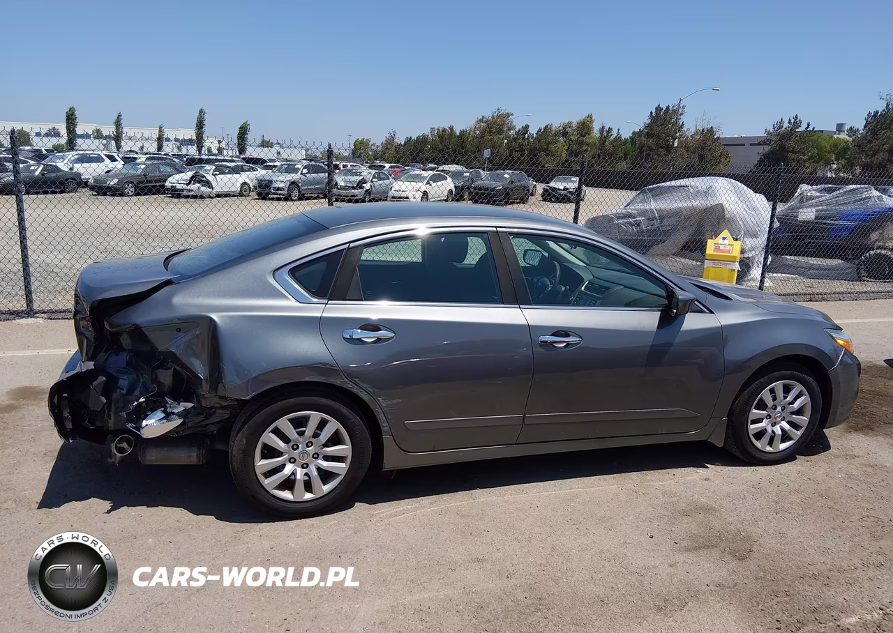 2018 Nissan Altima 2.5 S VIN:1N4AL3AP9JC474009 - 13