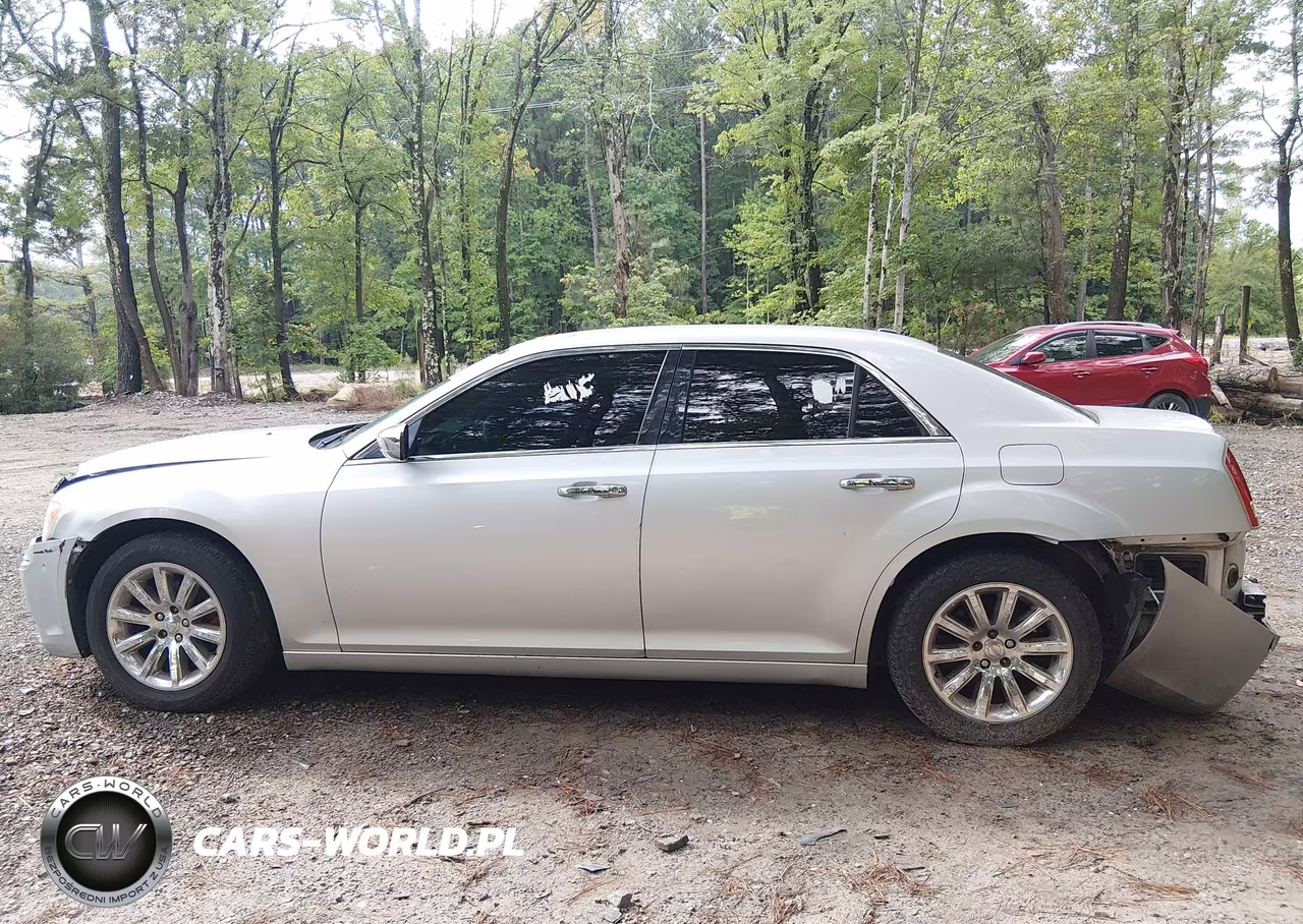 2012 Chrysler 300 Limited VIN:2C3CCACG2CH182047 - 13