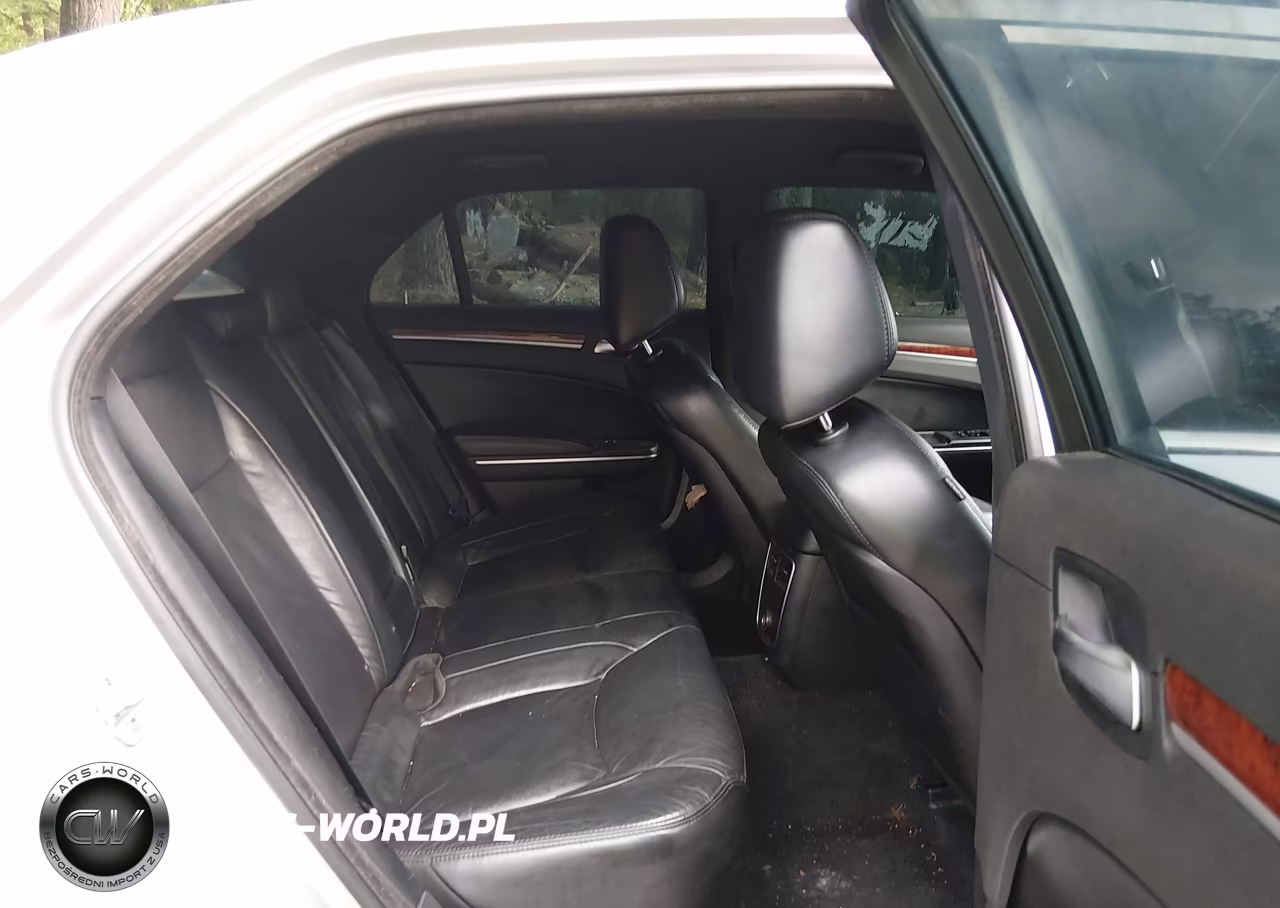 2012 Chrysler 300 Limited VIN:2C3CCACG2CH182047 - 8