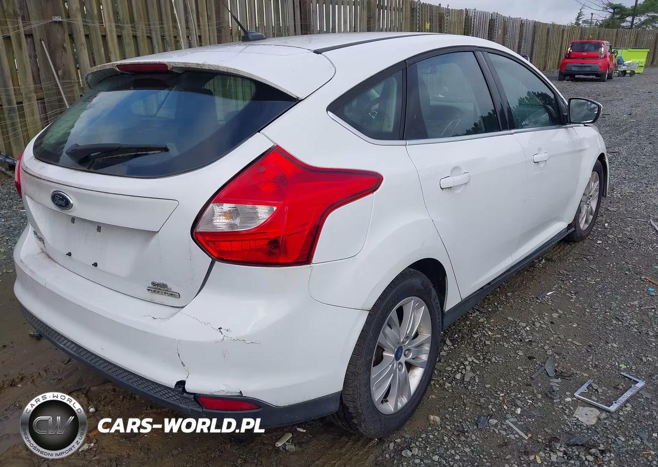 2012 Ford Focus Sel VIN:1FAHP3M28CL393606 - 4