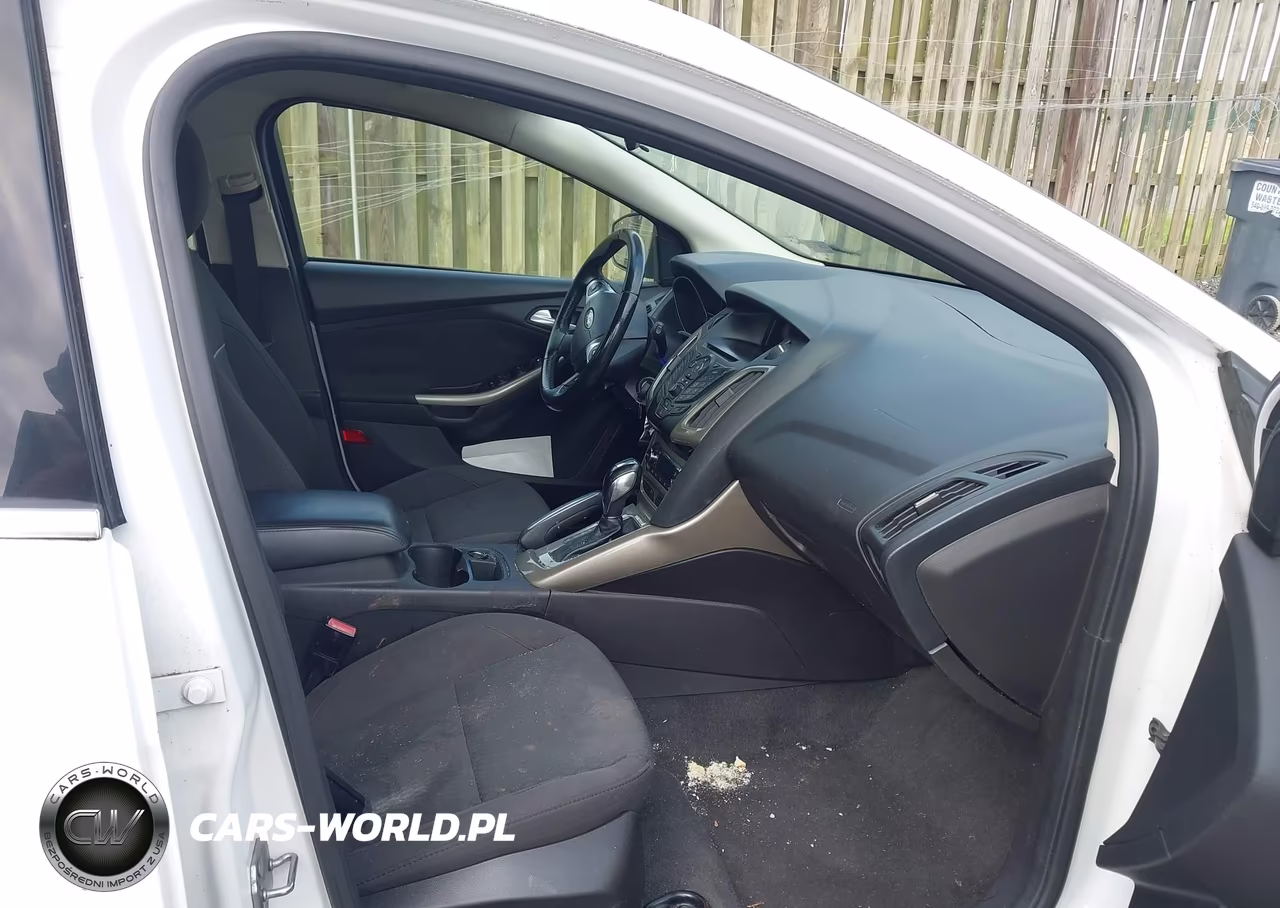 2012 Ford Focus Sel VIN:1FAHP3M28CL393606 - 5