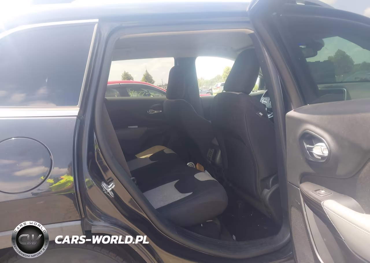 2014 Jeep Cherokee Latitude VIN:1C4PJLCB8EW171416 - 8