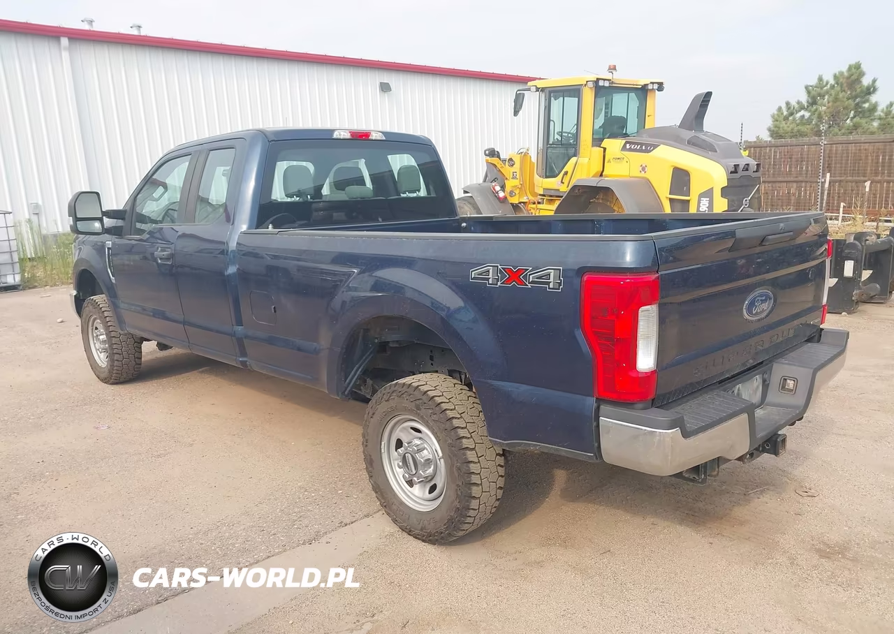 2018 Ford F-250 Xl VIN:1FT7X2B63JEC22186 - 3