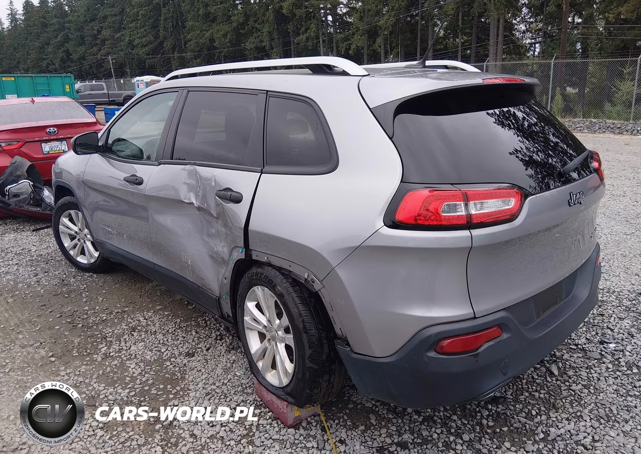 2015 Jeep Cherokee Sport VIN:1C4PJLAB0FW689217 - 3