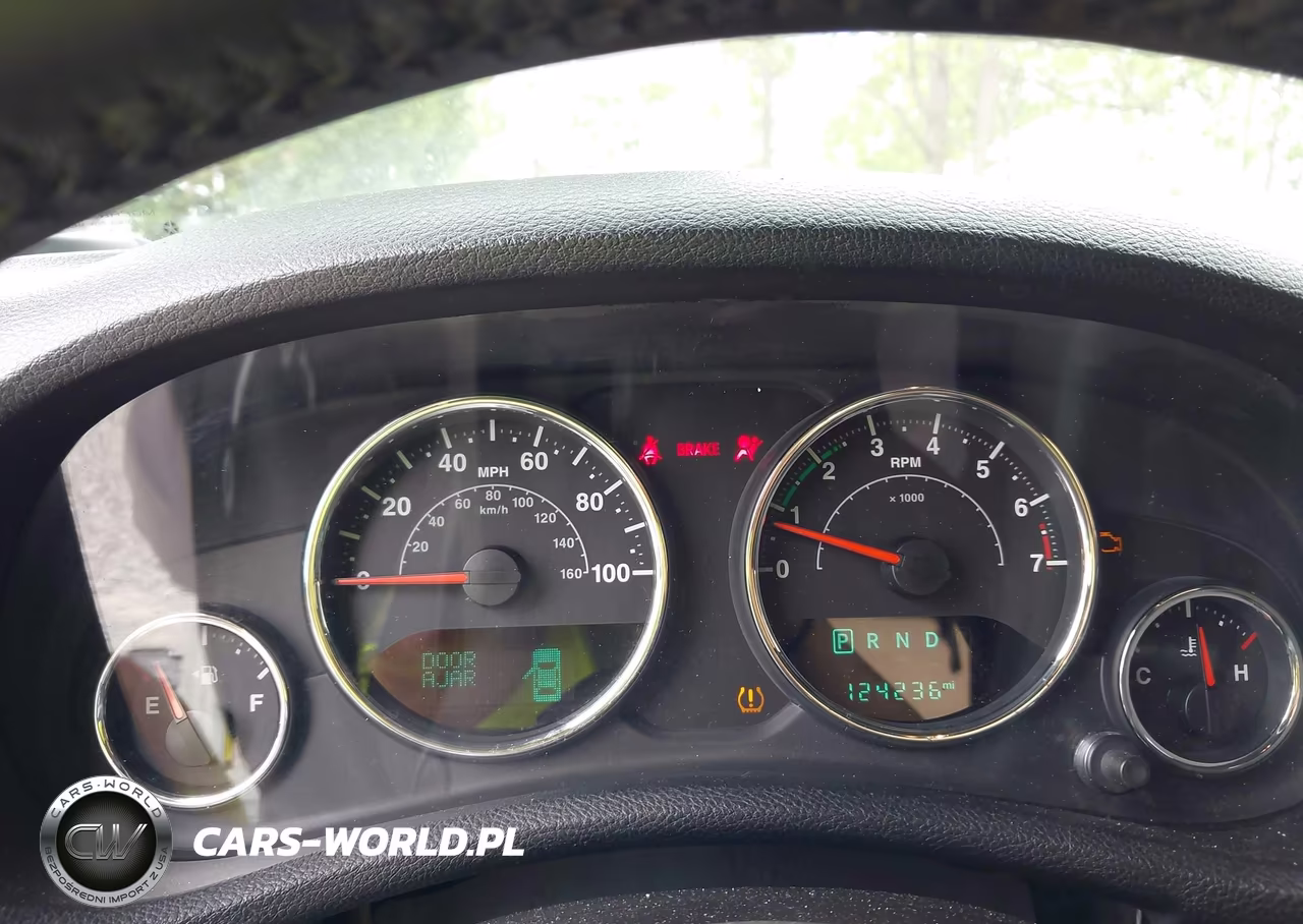 2015 Jeep Wrangler Unlimited Rubicon VIN:1C4BJWFG7FL515095 - 7