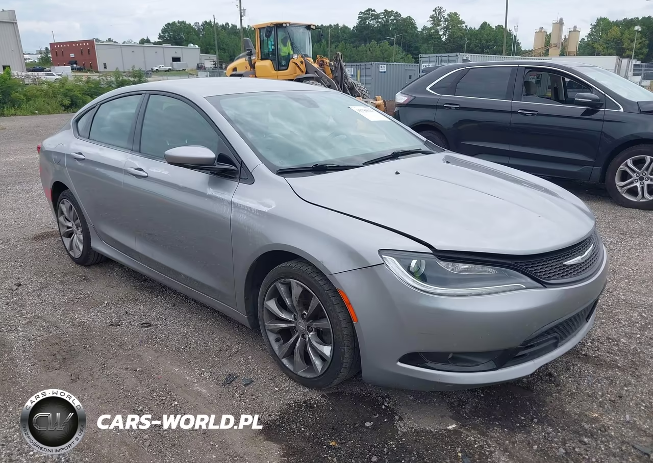 2015 Chrysler 200 S – zdjęcie 1 z 11
