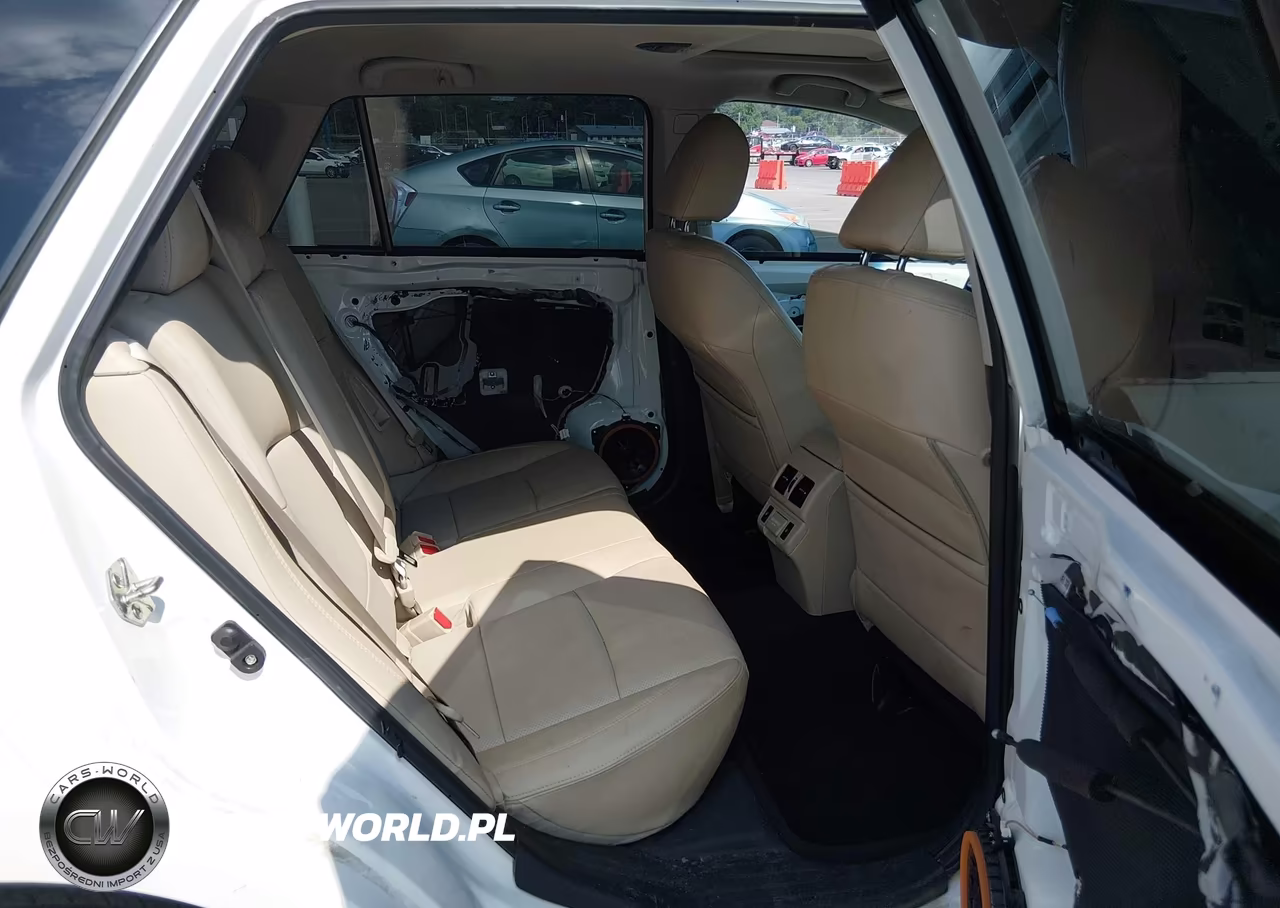 2018 Subaru Outback 2.5I Limited VIN:4S4BSANC5J3311575 - 8