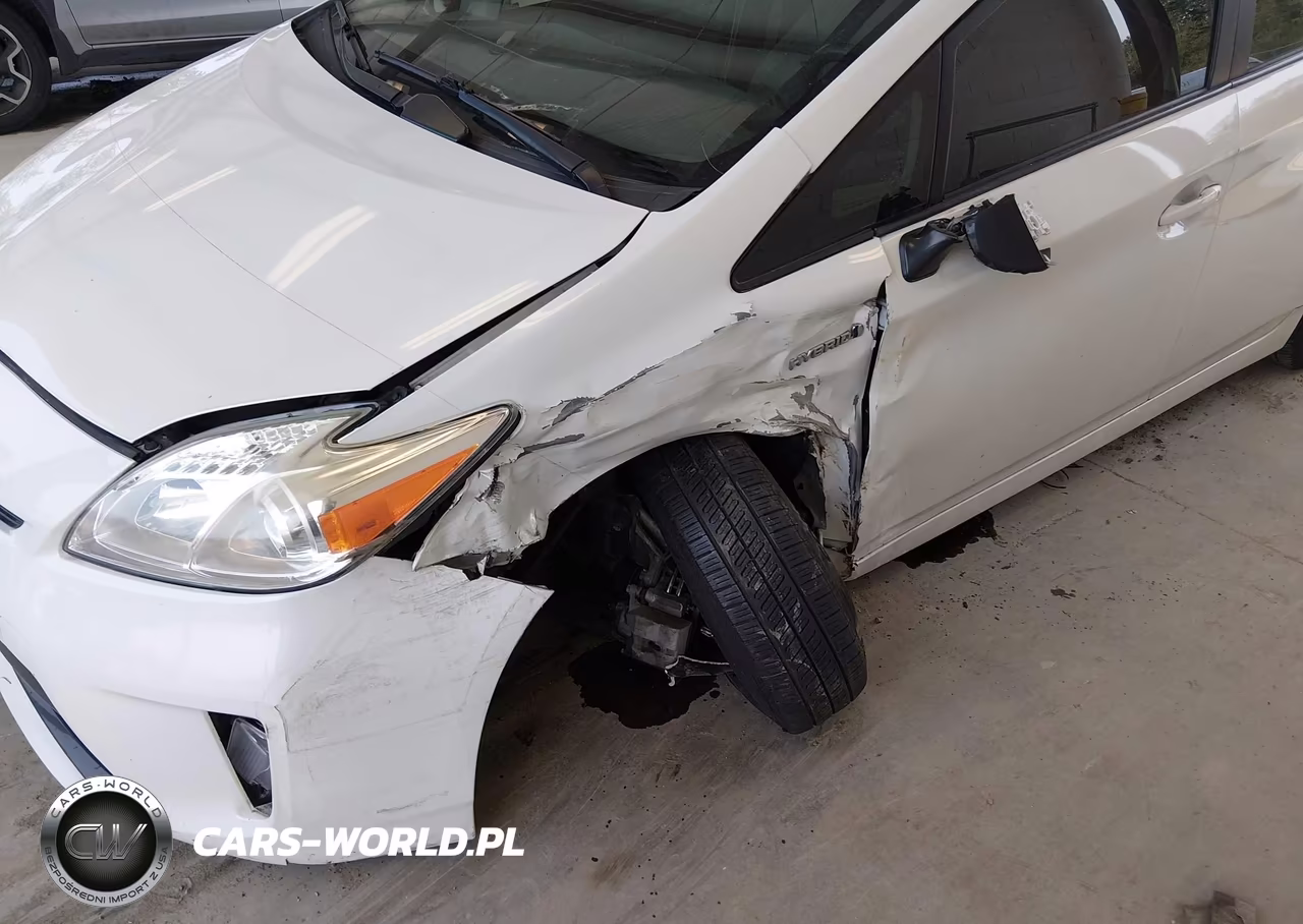2015 Toyota Prius Two VIN:JTDKN3DU0F1890771 - 6