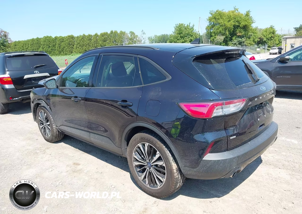 2021 Ford Escape Se VIN:1FMCU9G69MUB15075 - 3