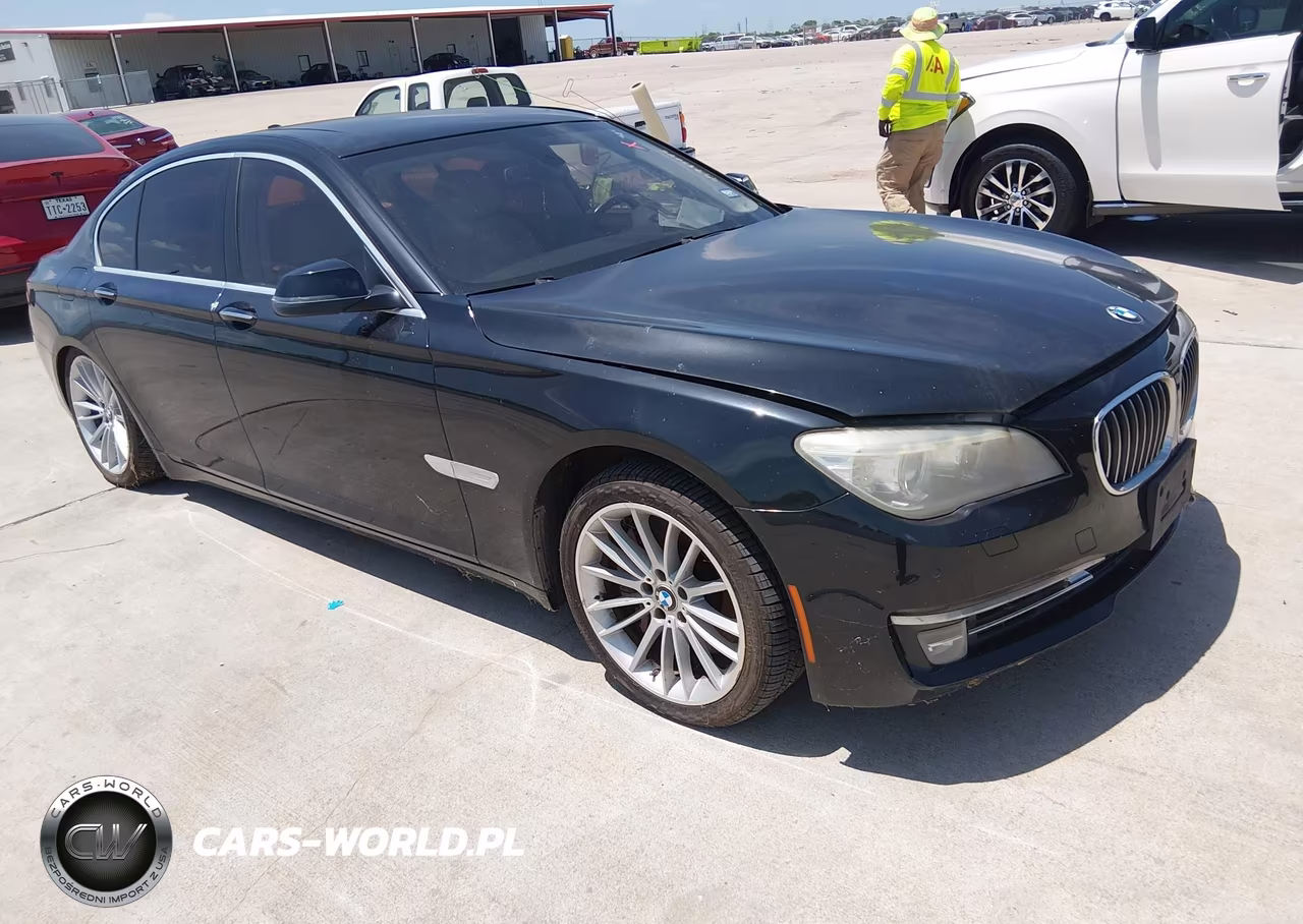 2013 BMW 750I