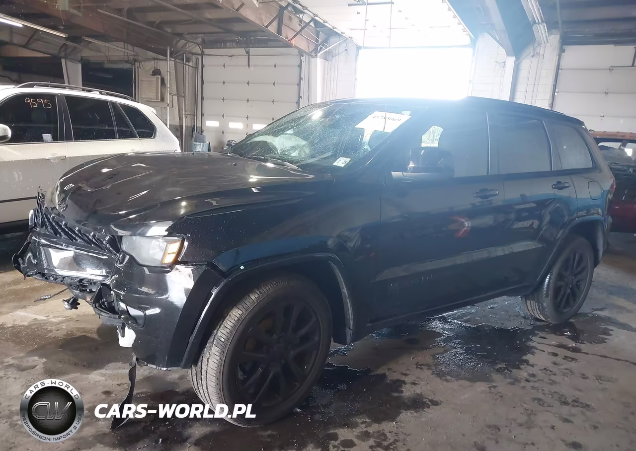 2020 Jeep Grand Cherokee Altitude 4X4 VIN:1C4RJFAG0LC240333 - 18