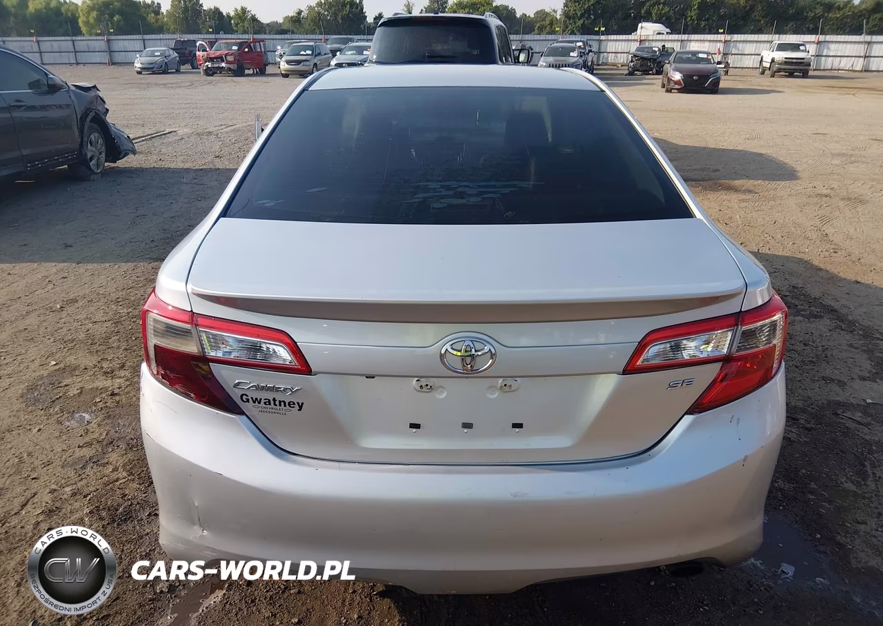 2014 Toyota Camry Se VIN:4T1BF1FK0EU446683 - 17
