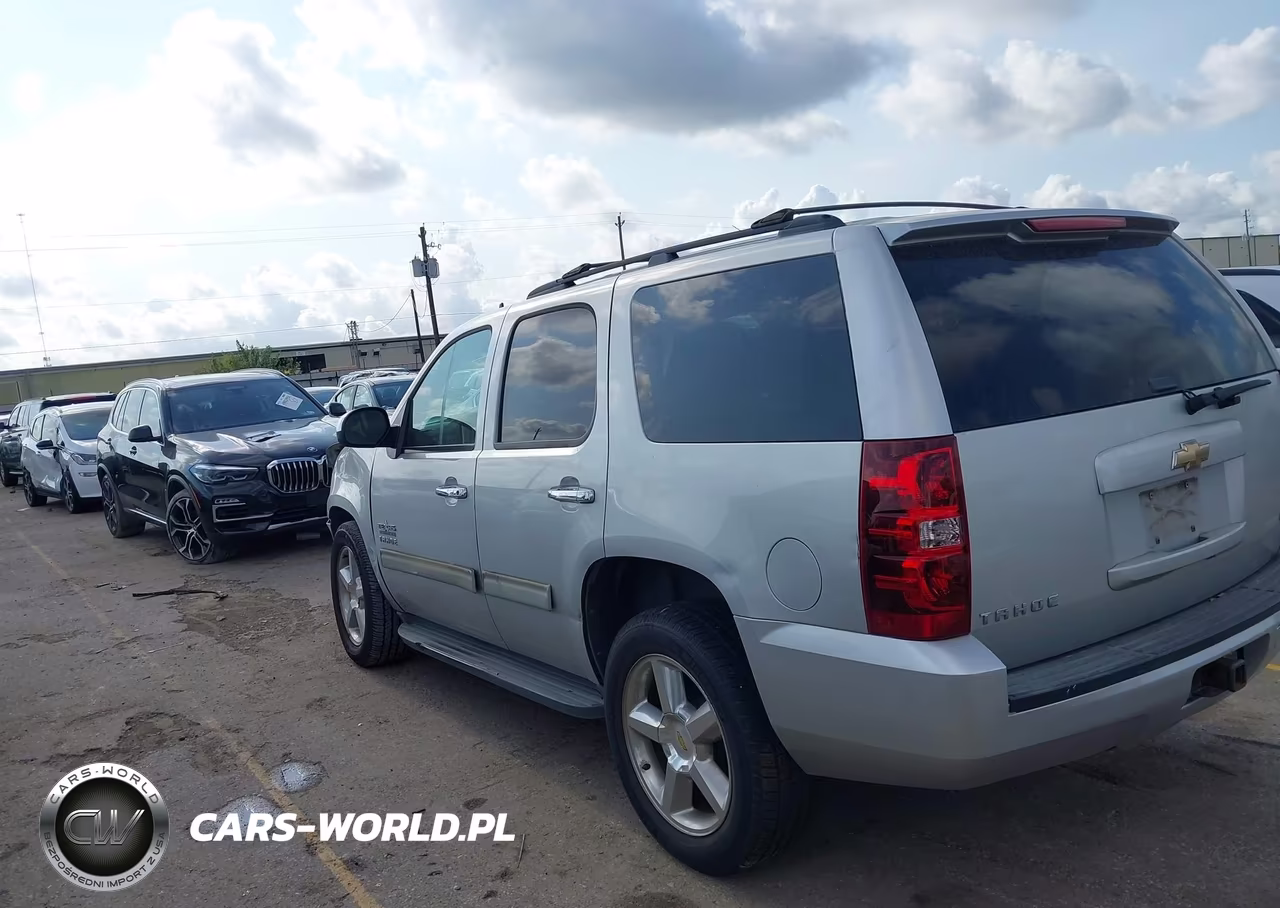 2011 Chevrolet Tahoe Ls VIN:1GNSCAE00BR308175 - 13