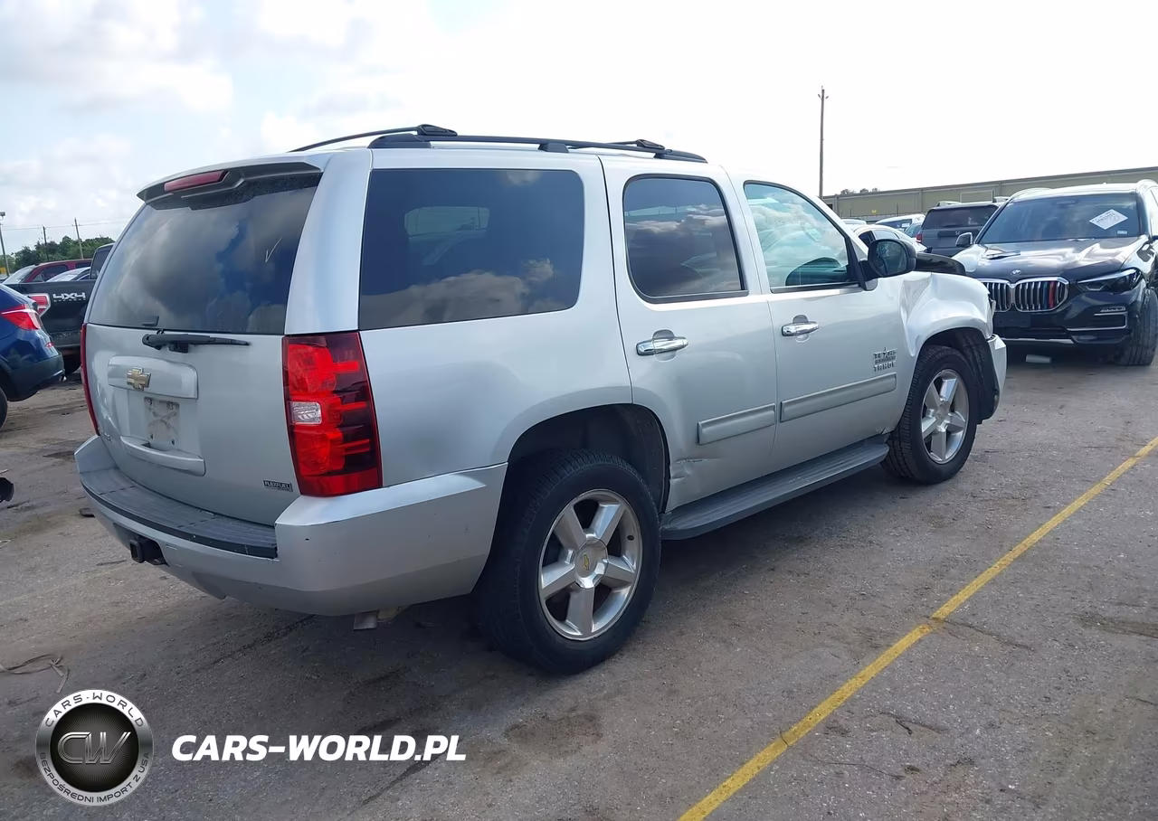 2011 Chevrolet Tahoe Ls VIN:1GNSCAE00BR308175 - 4
