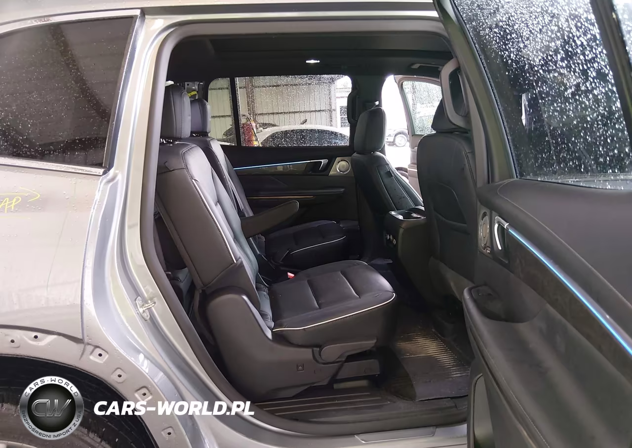 2026 Buick Enclave Avenir Fwd VIN:5GAERCKS7TJ104903 - 8