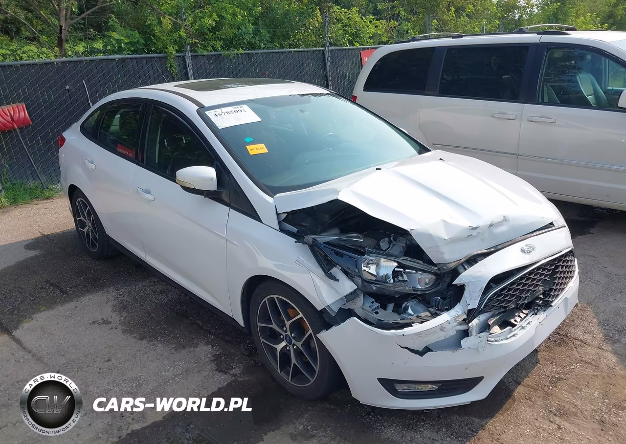 2018 Ford Focus Sel VIN:1FADP3H27JL301360 - 1