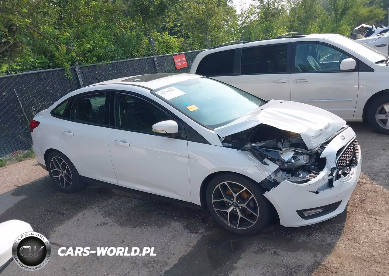 2018 Ford Focus Sel VIN:1FADP3H27JL301360 - 14