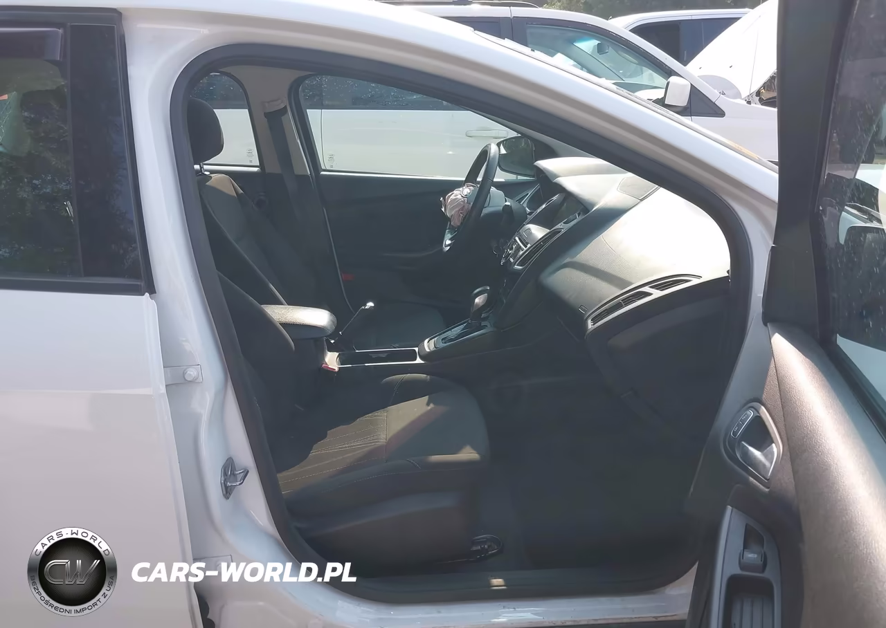 2018 Ford Focus Sel VIN:1FADP3H27JL301360 - 5