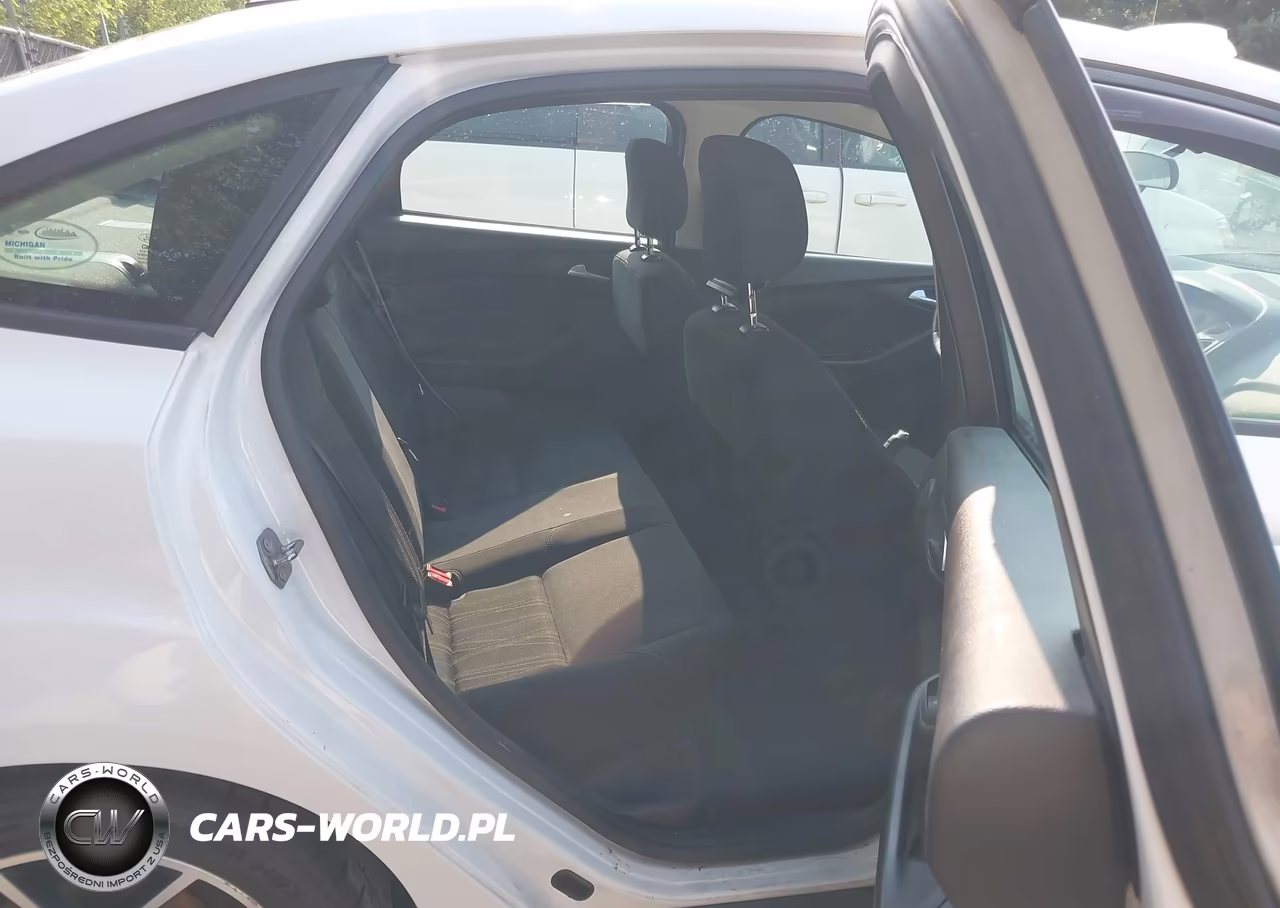 2018 Ford Focus Sel VIN:1FADP3H27JL301360 - 8