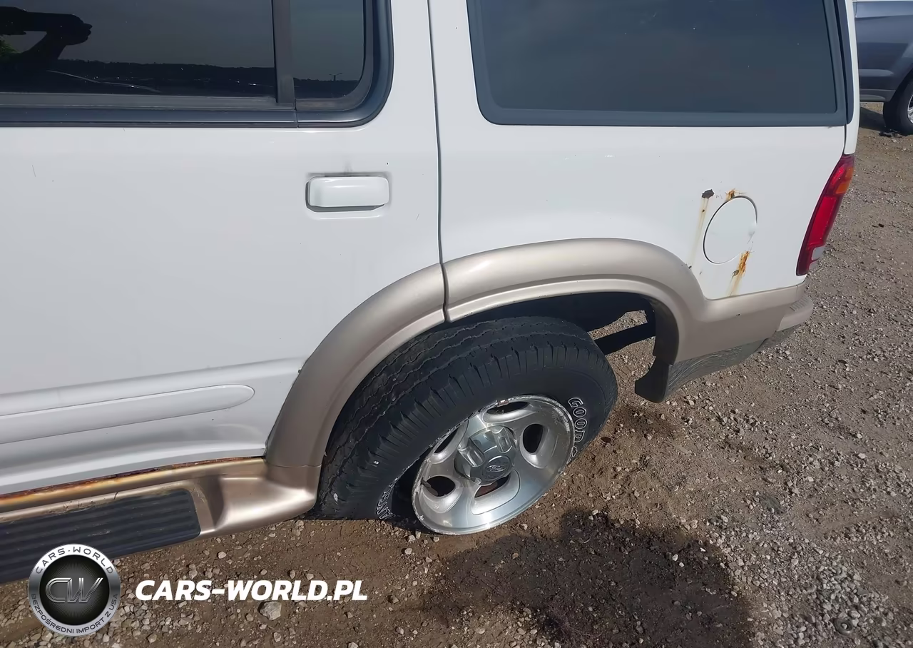 2000 Ford Explorer Eddie Bauer VIN:1FMZU74EXYZA03503 - 6