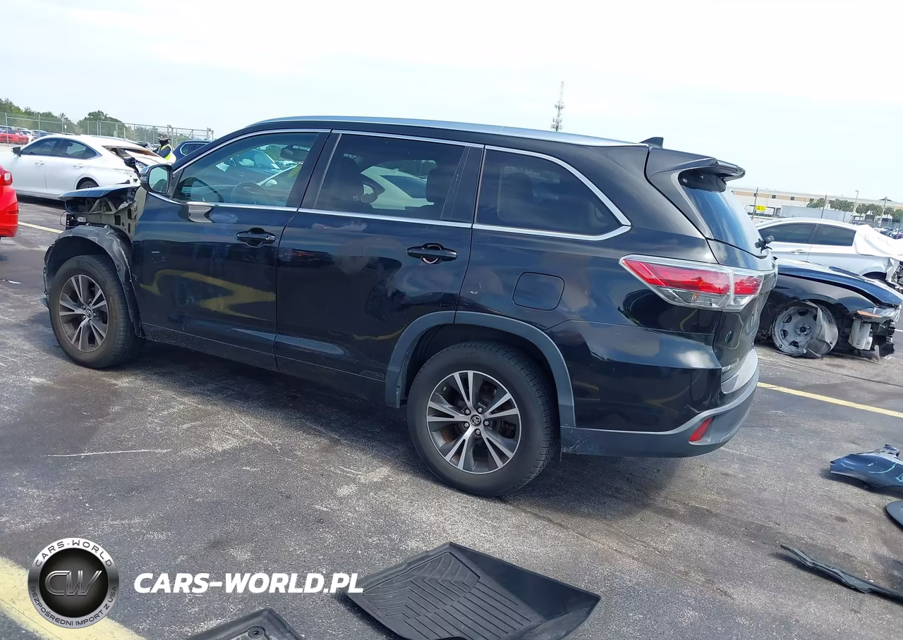 2016 Toyota Highlander Xle V6 VIN:5TDKKRFH3GS176388 - 3