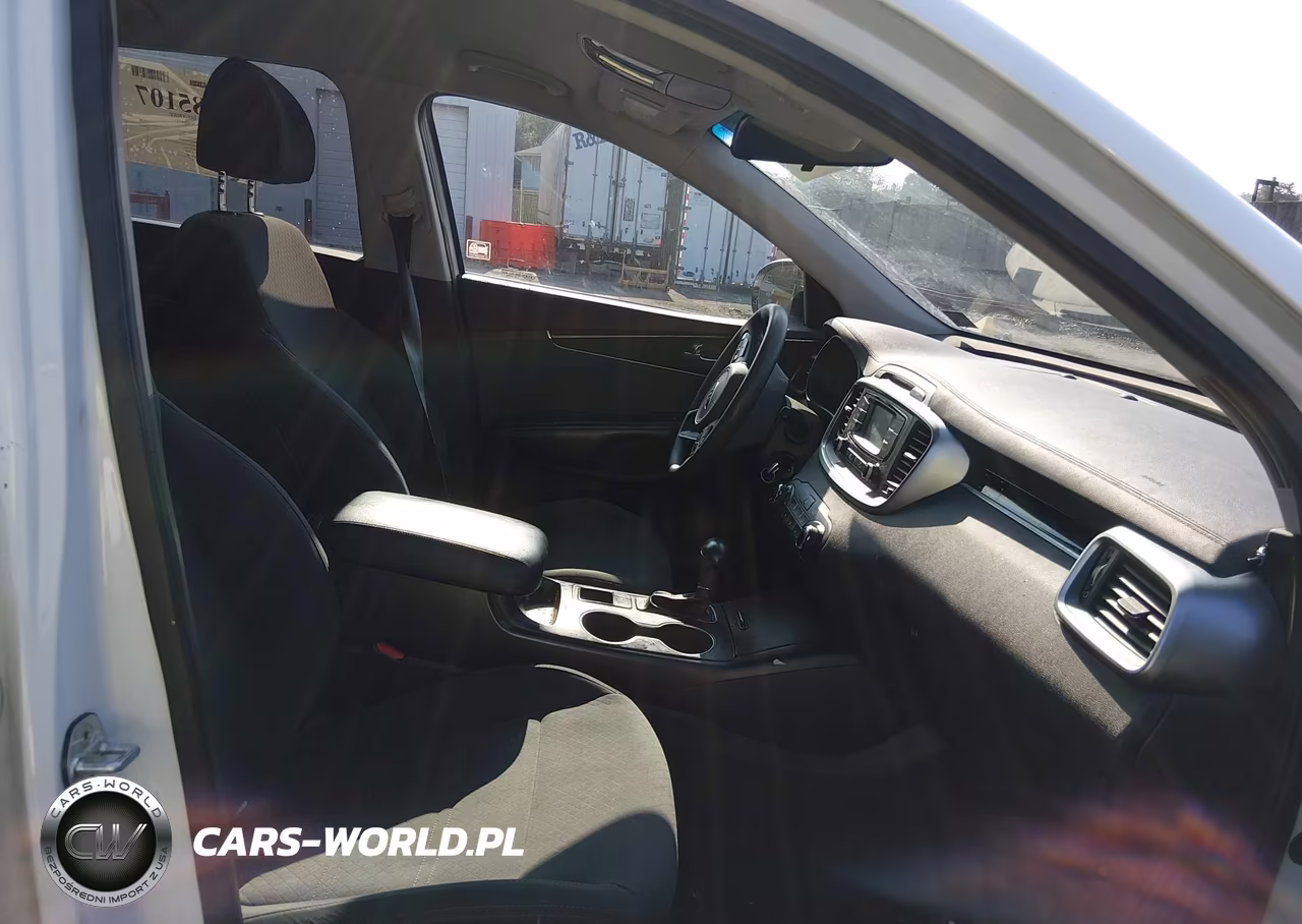 2018 Kia Sorento 3.3L Lx VIN:5XYPGDA55JG393517 - 5