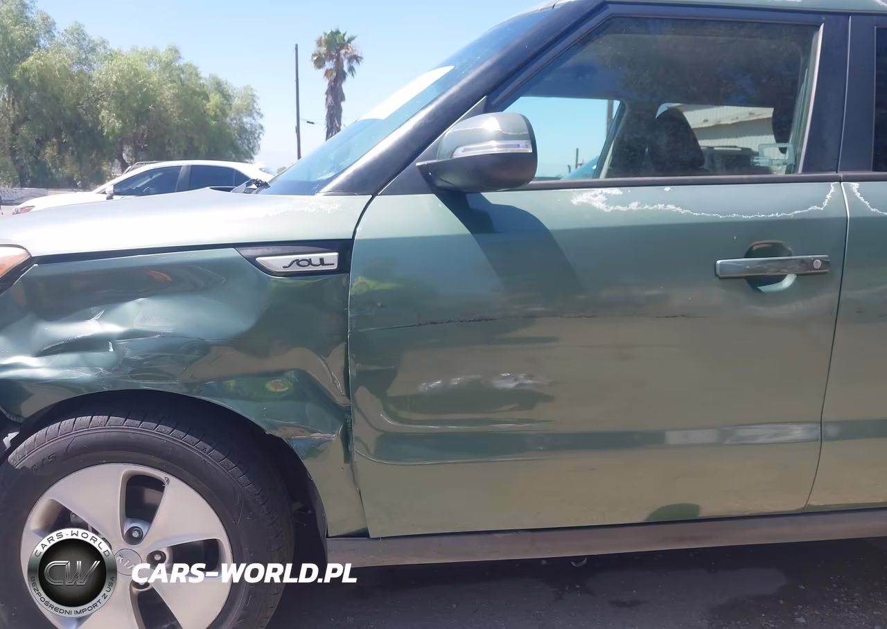 2014 Kia Soul + VIN:KNDJP3A55E7054968 - 12