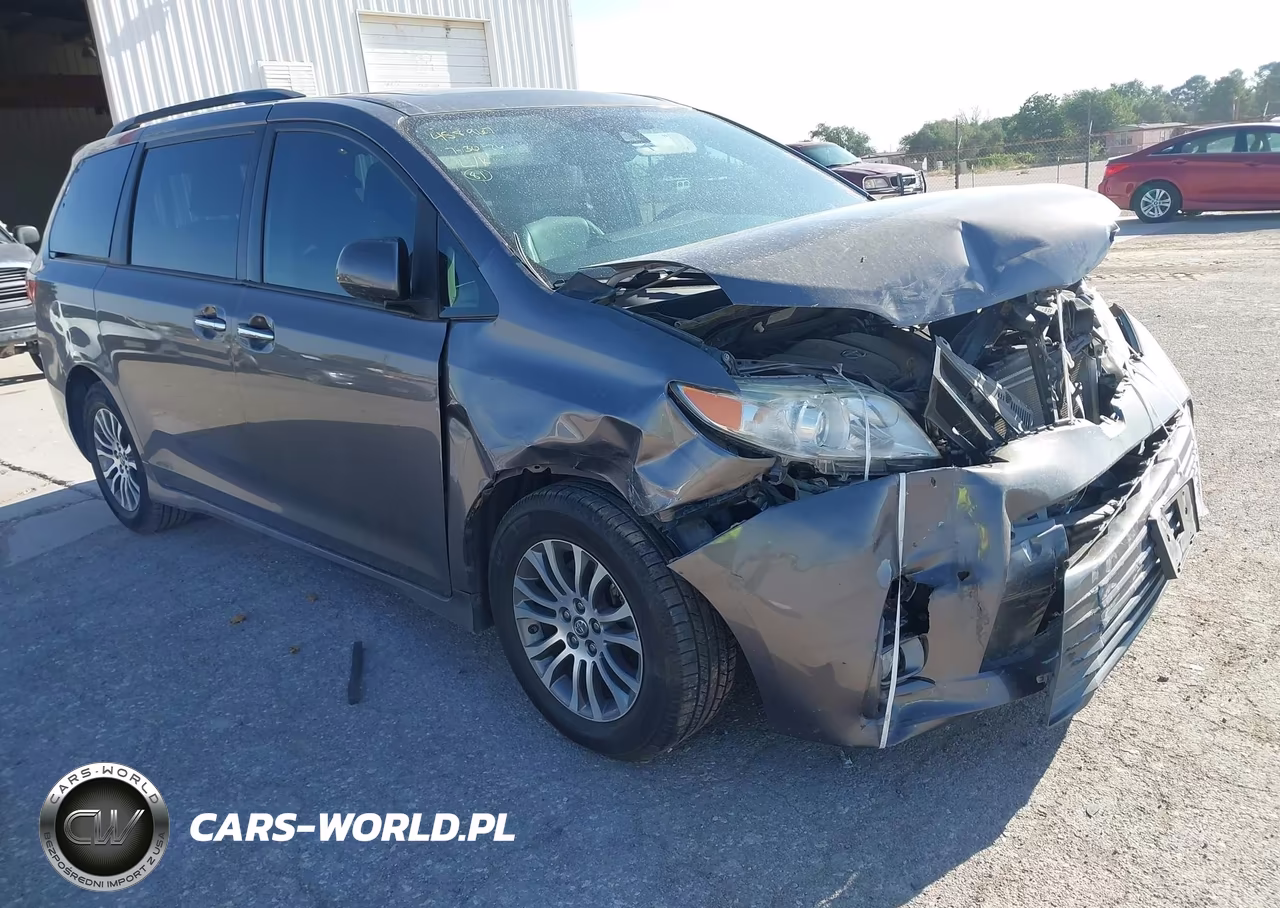 2020 Toyota Sienna Xle