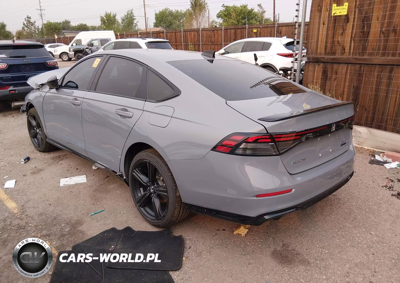 2023 Honda Accord Hybrid Sport-L VIN:1HGCY2F77PA043942 - 3
