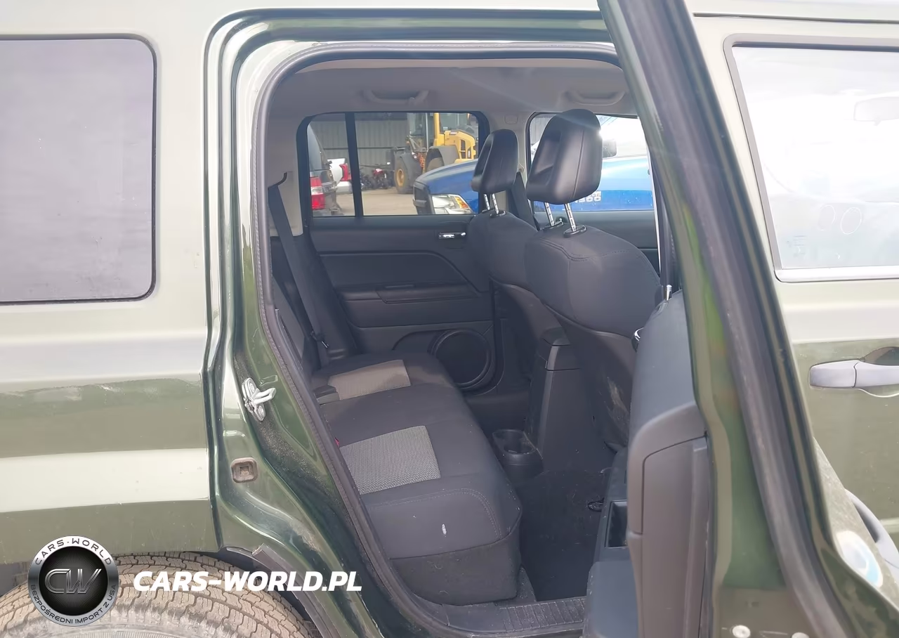 2009 Jeep Patriot Sport VIN:1J4FF28B99D250086 - 8