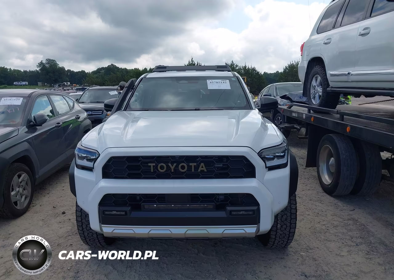 2025 Toyota 4Runner Hybrid Trailhunter VIN:JTEVB5BR6S5013278 - 12