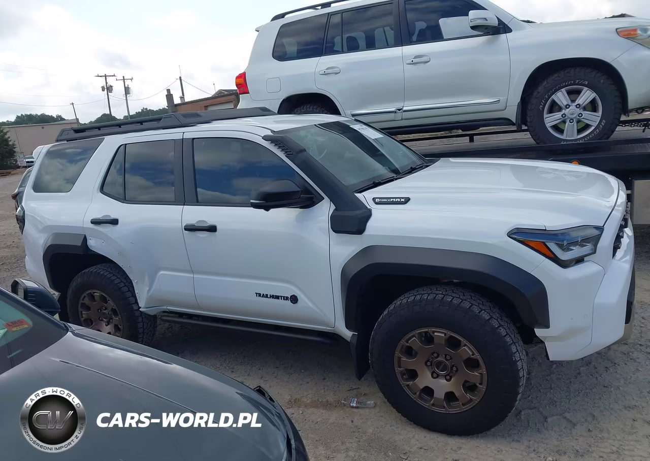 2025 Toyota 4Runner Hybrid Trailhunter VIN:JTEVB5BR6S5013278 - 13