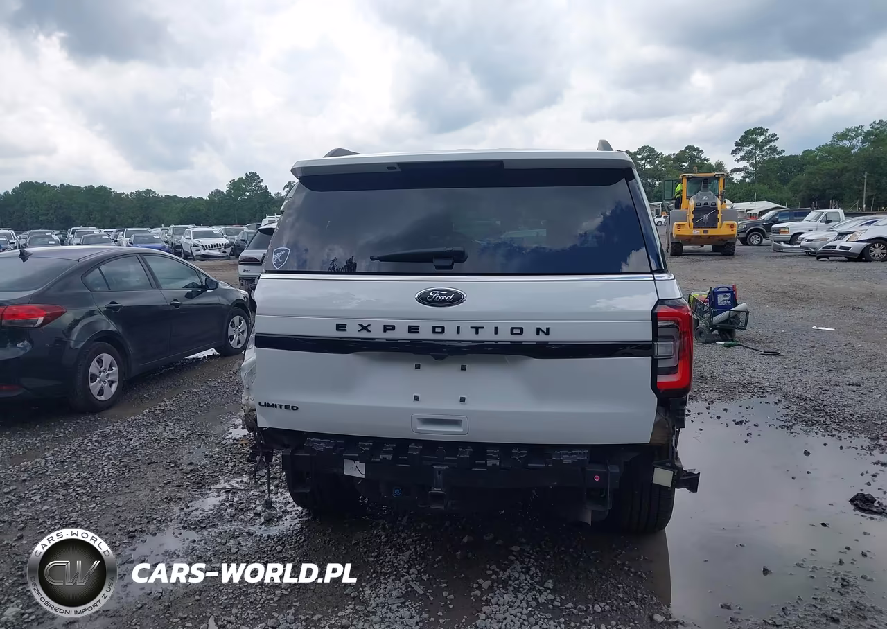 2023 Ford Expedition Limited VIN:1FMJU1K88PEA03450 - 17