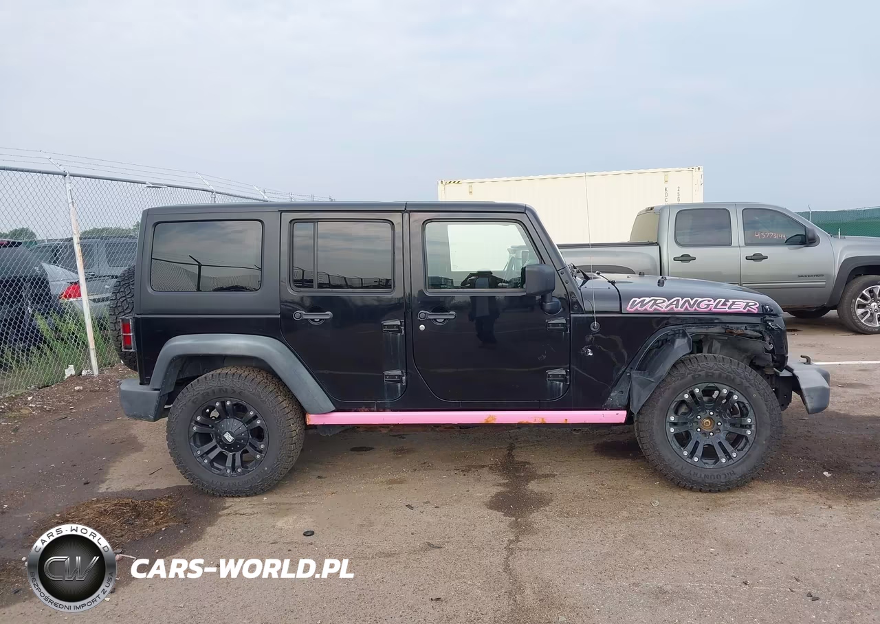 2011 Jeep Wrangler Unlimited Rubicon VIN:1J4HA6H1XBL566887 - 13