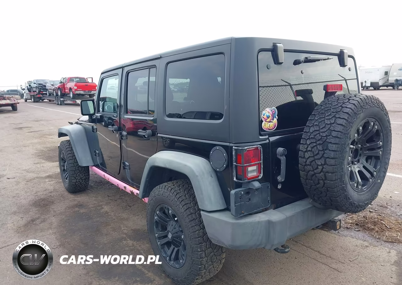 2011 Jeep Wrangler Unlimited Rubicon VIN:1J4HA6H1XBL566887 - 3
